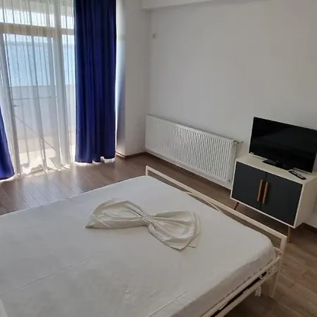 Apartament 2 Lake View Solid Cazino 아파트 *